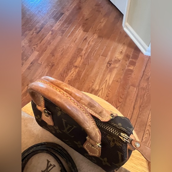Louis Vuitton Nano Speedy - Picture 6 of 10